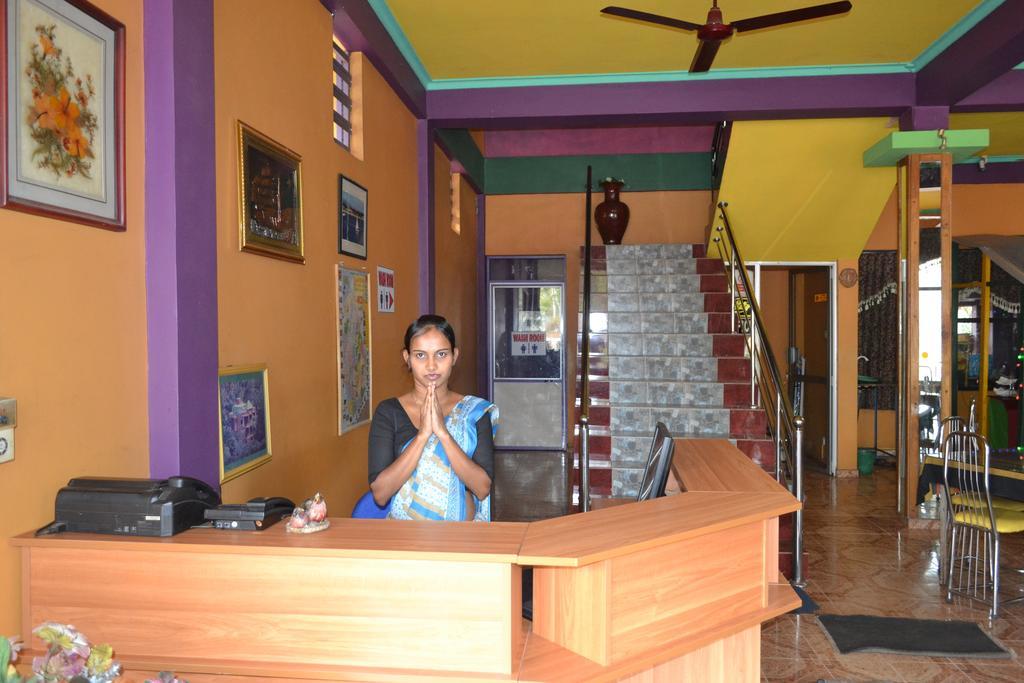 Old Mahawasala Hotel Bambaragaleyaya Buitenkant foto