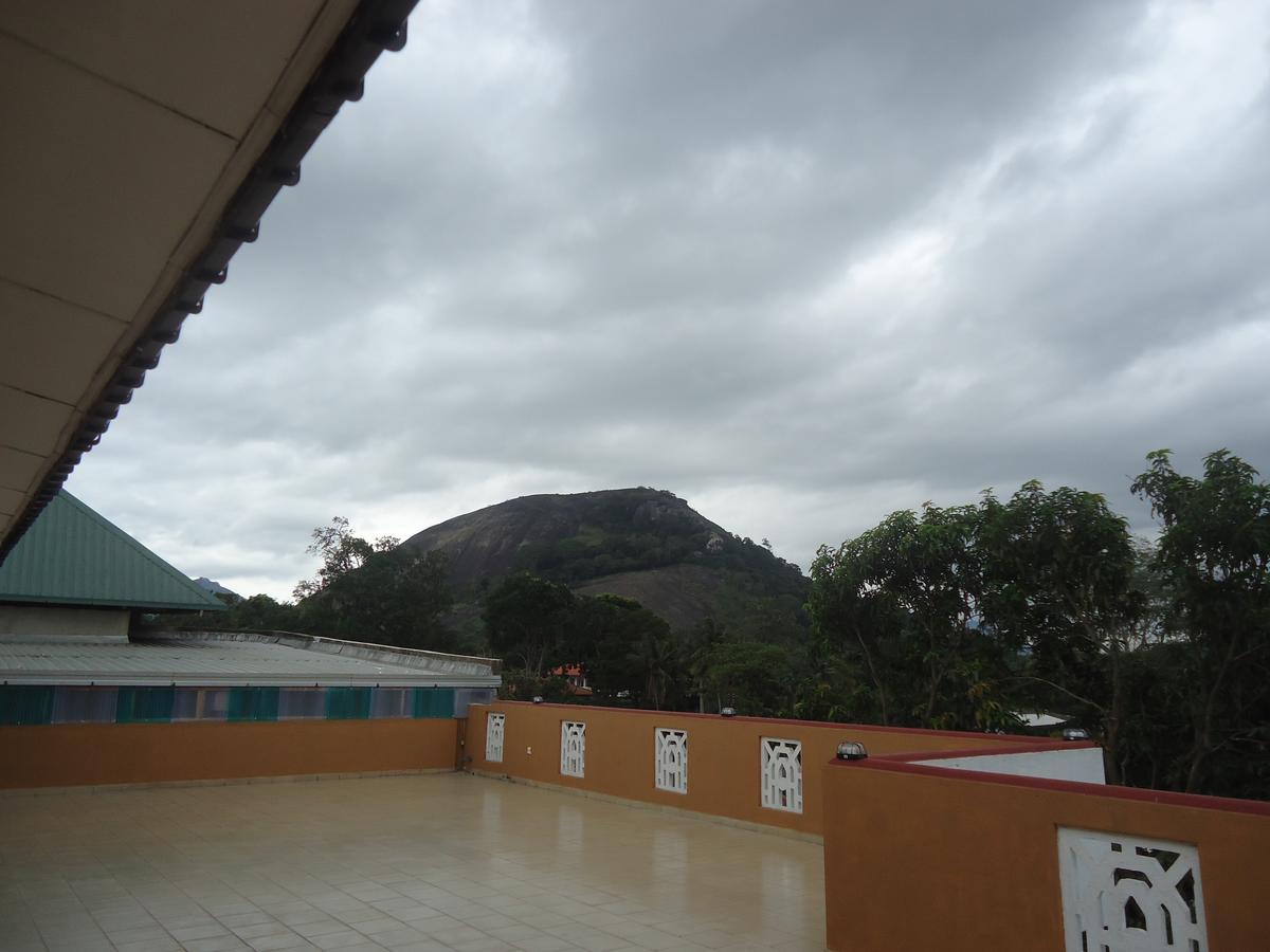 Old Mahawasala Hotel Bambaragaleyaya Buitenkant foto