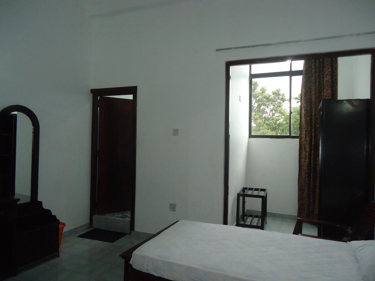 Old Mahawasala Hotel Bambaragaleyaya Buitenkant foto